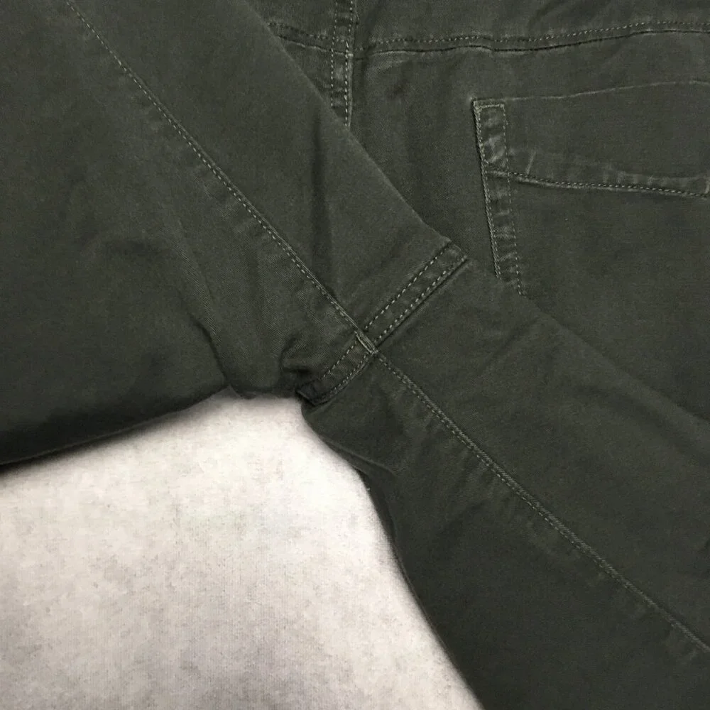 The North Face Mens Shorts‎ size 36 Dark Blue Flat Front Cotton Stretch Casual